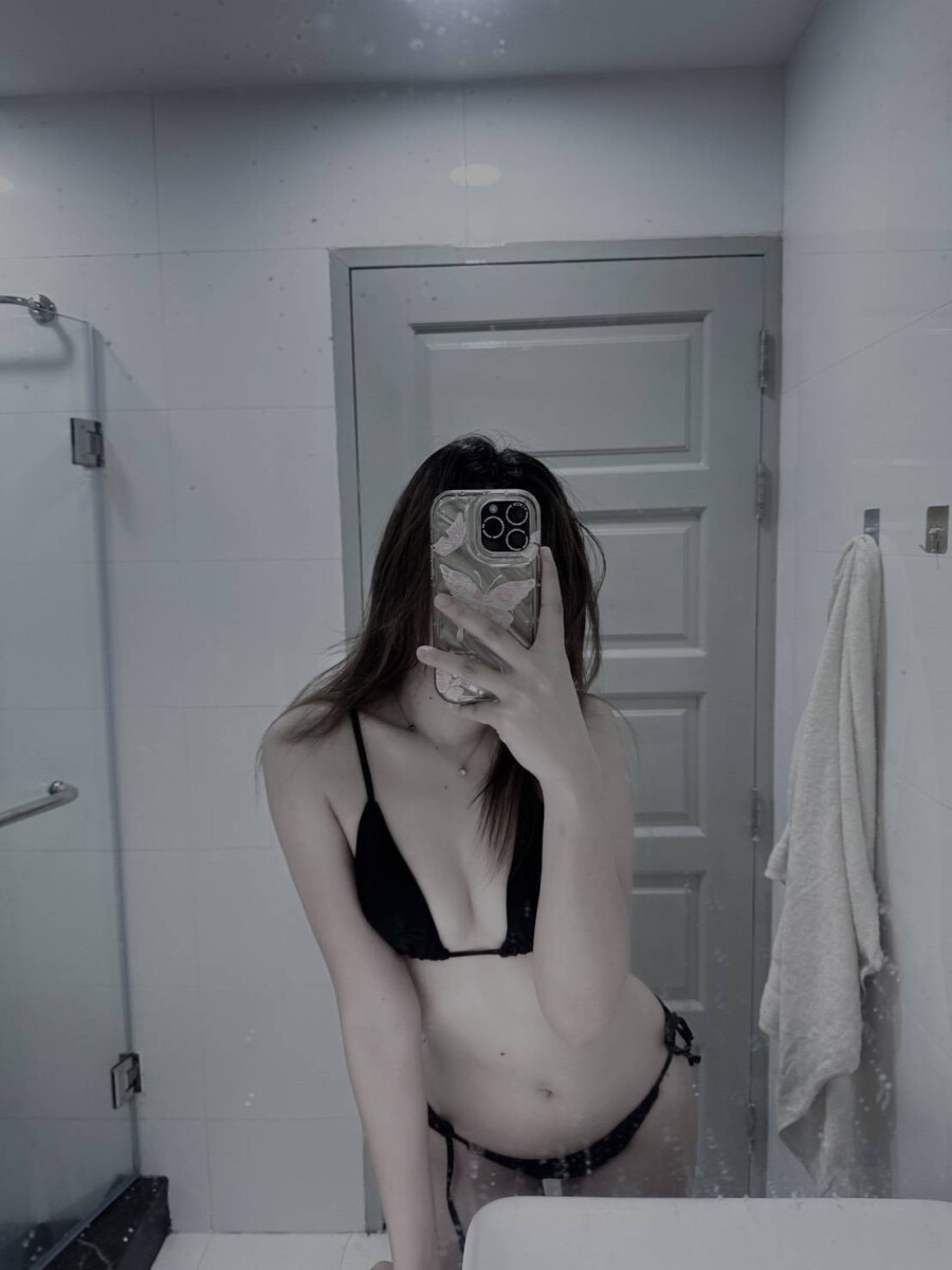 457933